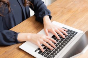 最新情報 MacBookPro15インチ新モデル8コアの第9世代Core i9搭載の歴代最速モデルを発表