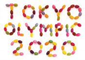 2020年東京オリンピックは 【新国立競技場】にて、始まります。 【7月24日から8月9日】までの17日間に渡って開催されます。 東京2020年大会では、 オリンピック　33競技 パラリンピック　22競技　開催予定です。 述べ、12000人もの選手が この大会に参加するとのことで、 まさに世界のスポーツの祭典です。