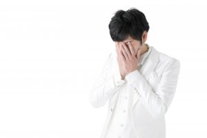 KANA-BOON飯田祐馬…芸能活動休止は精神疾患にあらず 「飯田が都内で、かつての不倫相手で 『幸福の科学』に出家した 女優・清水富美加（出家名：千眼美子/24）と 一緒だった姿を見た」との情報が流れ 「清水から三下り半を受け、自暴自棄になって失踪を図った」 とする情報が流れ始めた。 一体、飯田の身に何が起きたと言うのか？