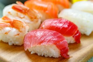 がんこ寿司難波(なんば)本店は 大阪の人気寿司店 がんこ寿司ははじめて時価を廃止した お寿司屋さん オススメメニュー 小鉢(こばち)が美味しい たこの煮込みが絶品 豆腐料理は、はずれなしのおいしさ