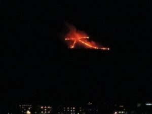 京都五山の送り火!大文字山・妙法・船形・左大文字・鳥居形の点火時間