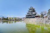 天空の城とは？日本「最強の城」スペシャルとオススメの城の本3選