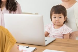 女の子・赤ちゃんの名前ランキング2019と年別BEST10を調べる方法